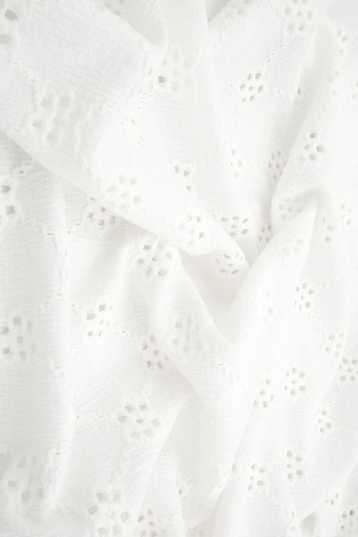 Geo Floral Lace Fabric 98 Polyester 2 Spandex Stretch Material 57/59 Inches Wide