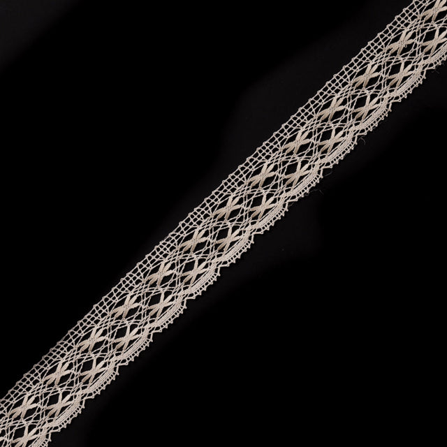Ivory Crochet Trim w/ Scalloped Edges - 1.25"