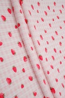 1 Yarda de Tela de Punto de Canalé 4x2 Suave y Elástica con Estampado de Fresas, Mezcla de Poliéster y Spandex, Ancho 58/60"