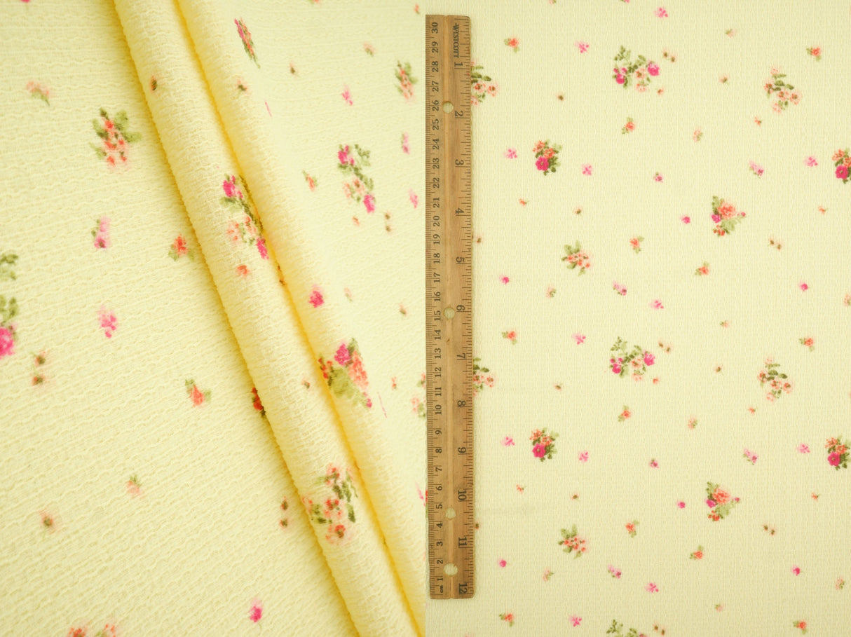 Crinkle Crepe Ditsy Floral Print Knit