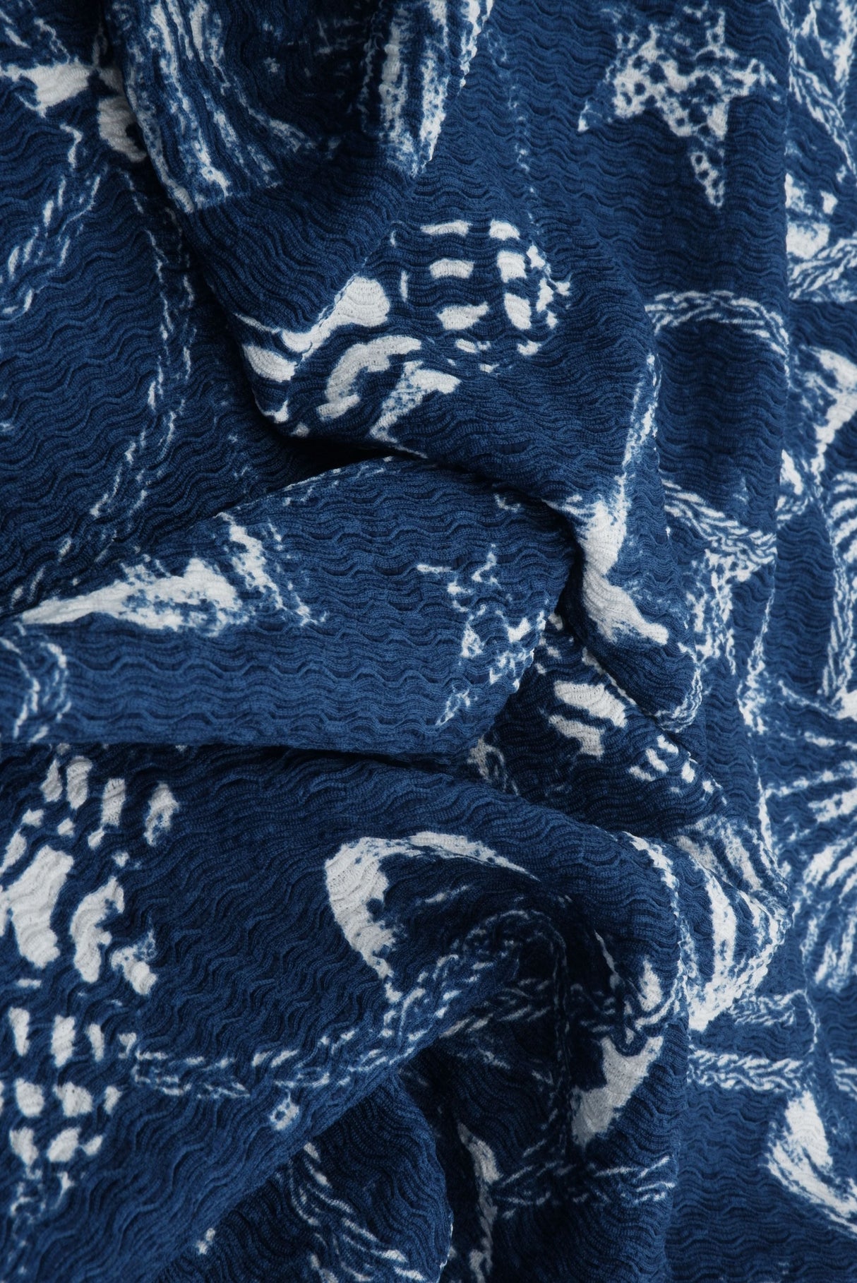 Shell Print Crepe Knit Fabric