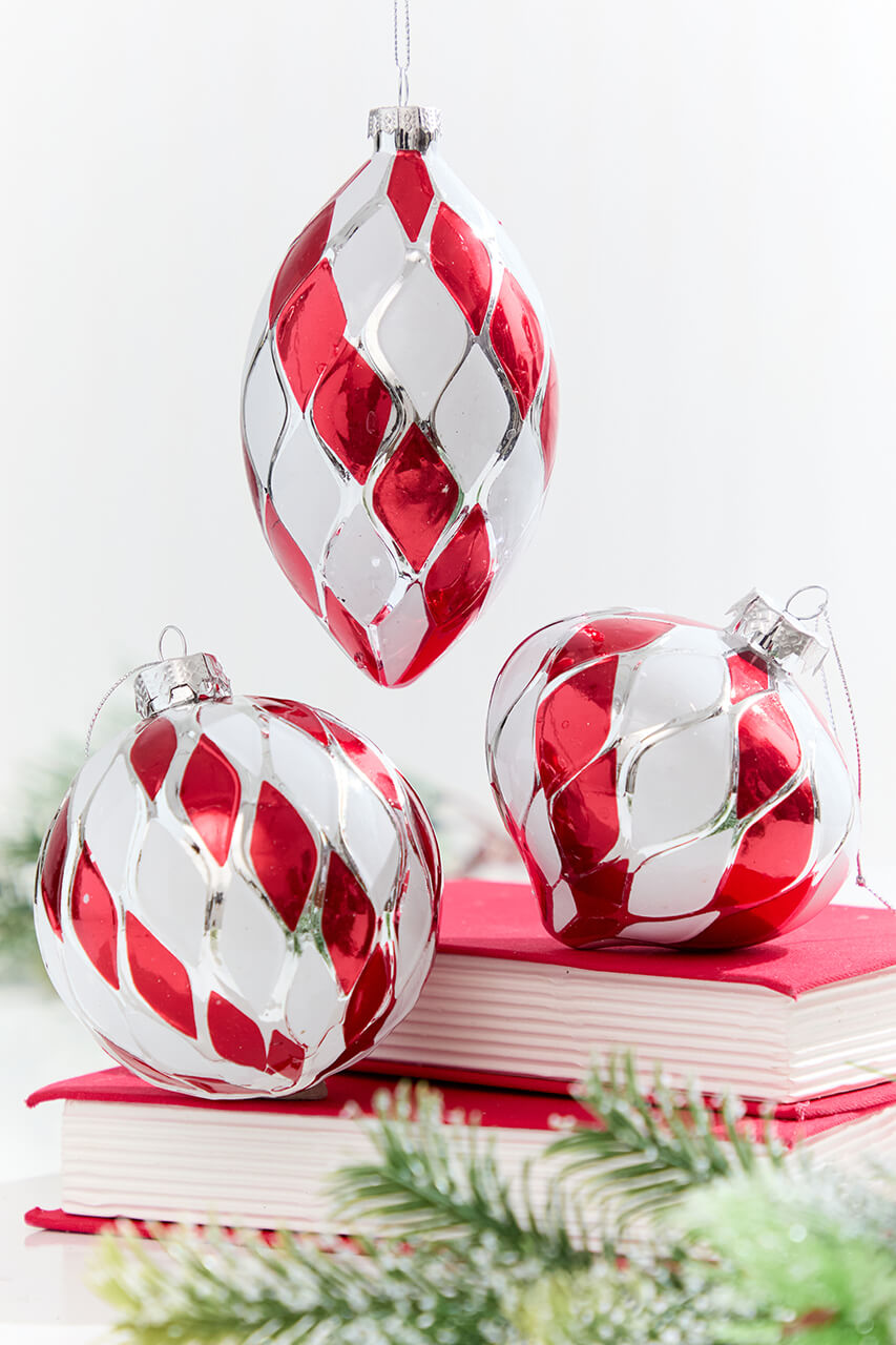 3.5" - 5" Red & White Swirl Glass Ornament