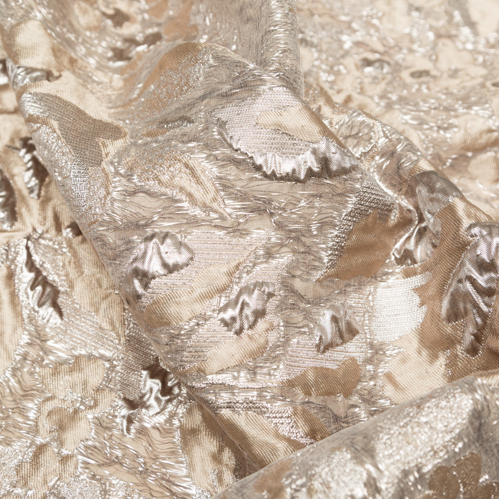 Metallic Crockery and Twill Rosy Luxury Brocade