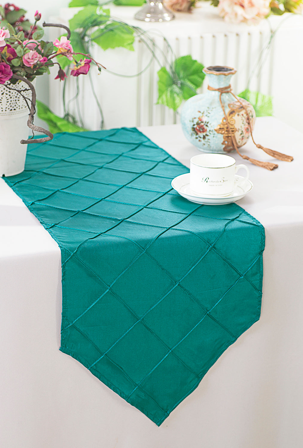 Pintuck Taffeta Table Runner 13x108 Oasis