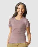 Camiseta Gildan Softstyle para mujer con cuello redondo y manga corta | Camiseta semi ajustada de algodón peinado