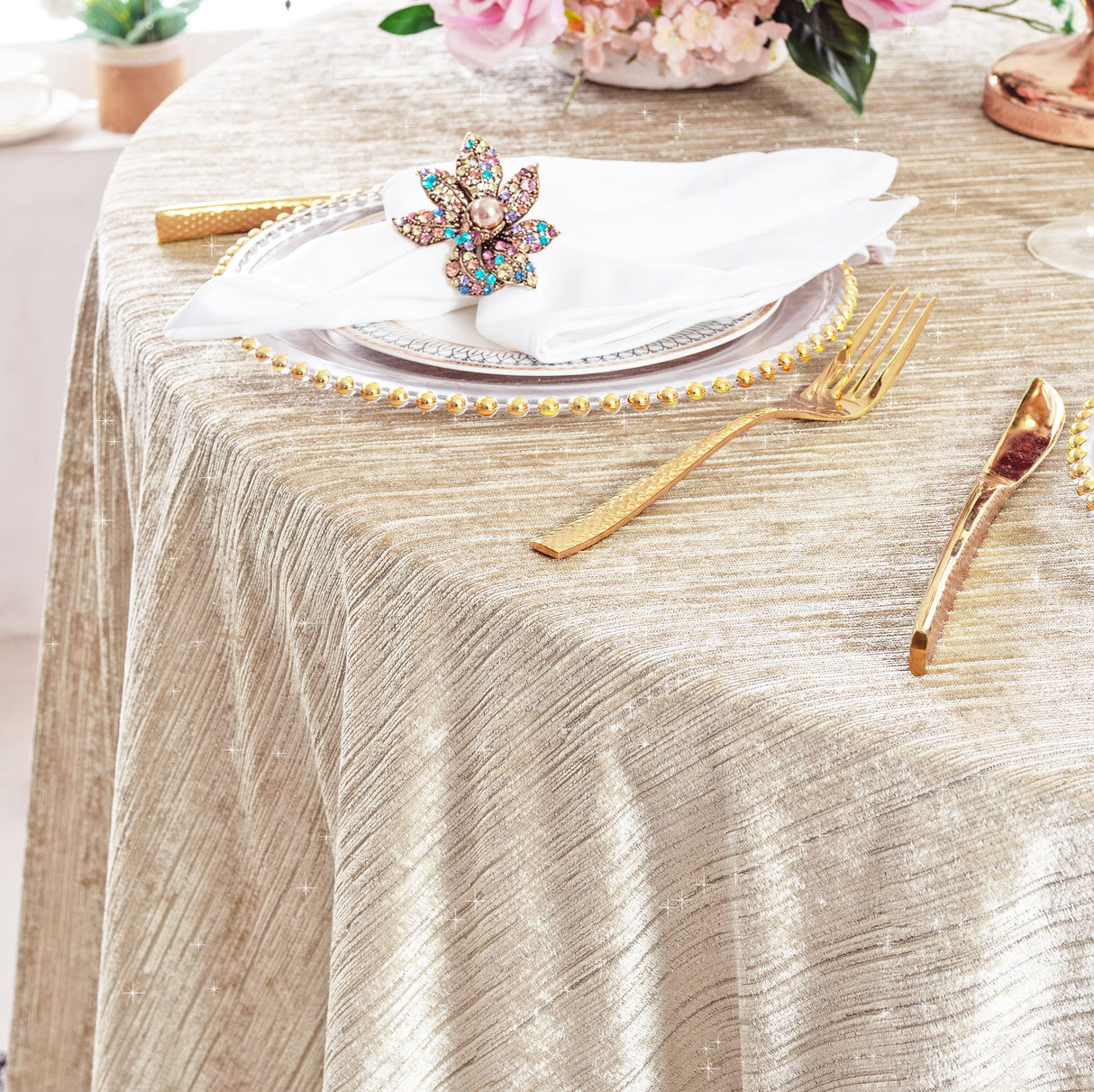 Round Velvet Tablecloth 132 Champagne