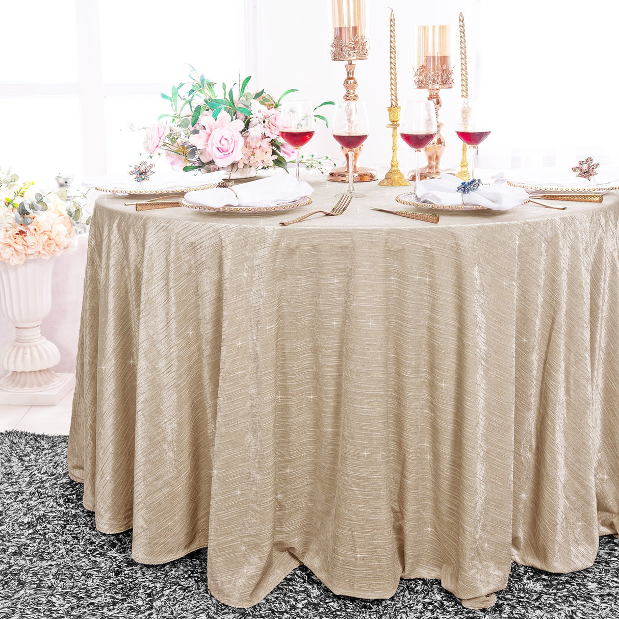 Round Velvet Tablecloth 120" Champagne