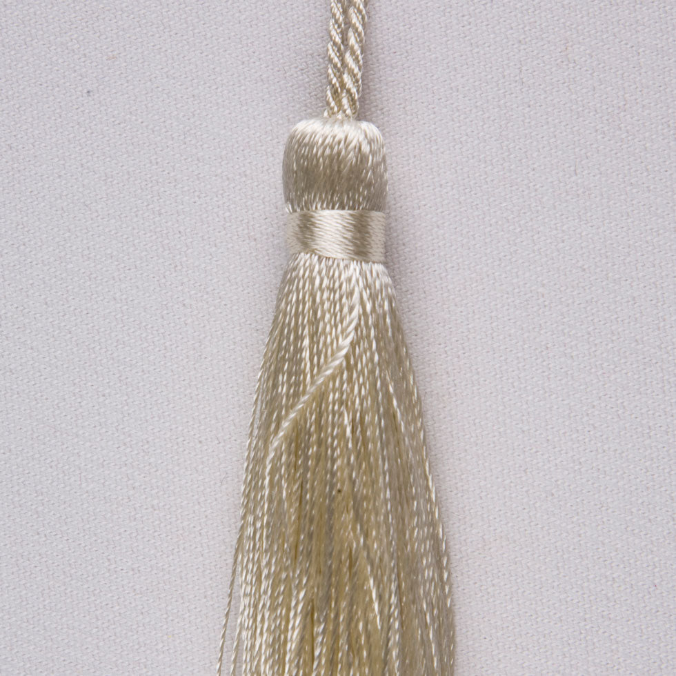 3.5" Ivory Basic Tassel