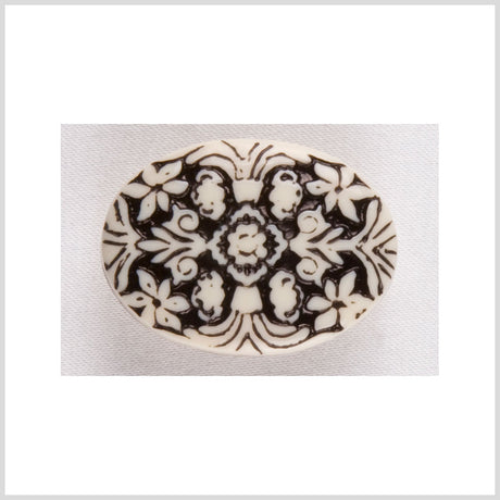 White Black Plastic Button - 28L/18mm