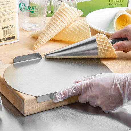 Waring CAC121S Small Waffle Cone Rolling and Forming Tool
