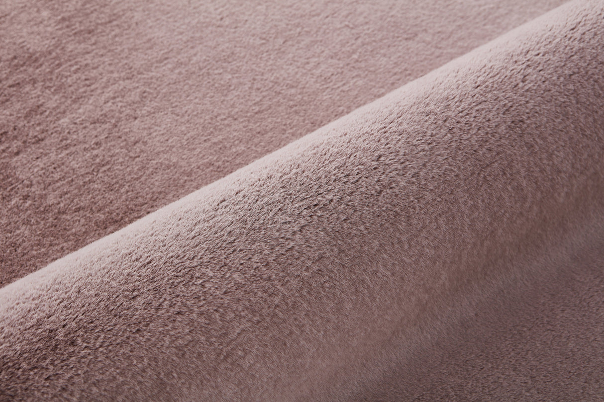 Machine-Made Faux Fur Rug Faux Fur Fabric - Plush Faux Chinchilla Texture, Indoor Use Only (1 Piece)