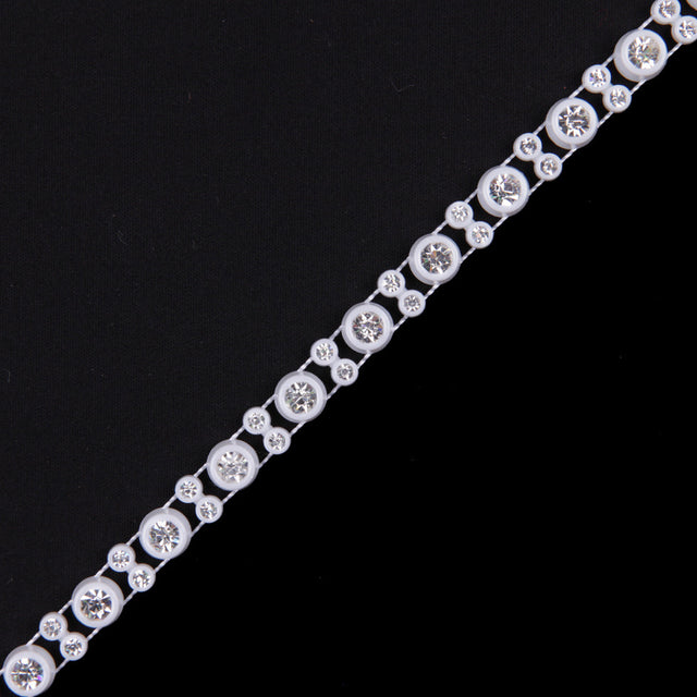 White/Crystal Plastic & Glass