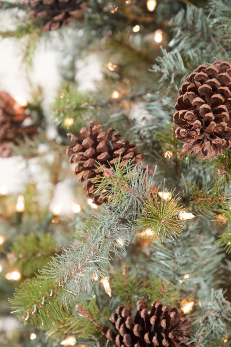 9' Mammoth Pine Tree 1300 Lights