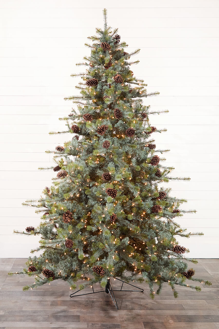 9' Mammoth Pine Christmas Tree with 1,300 Lights