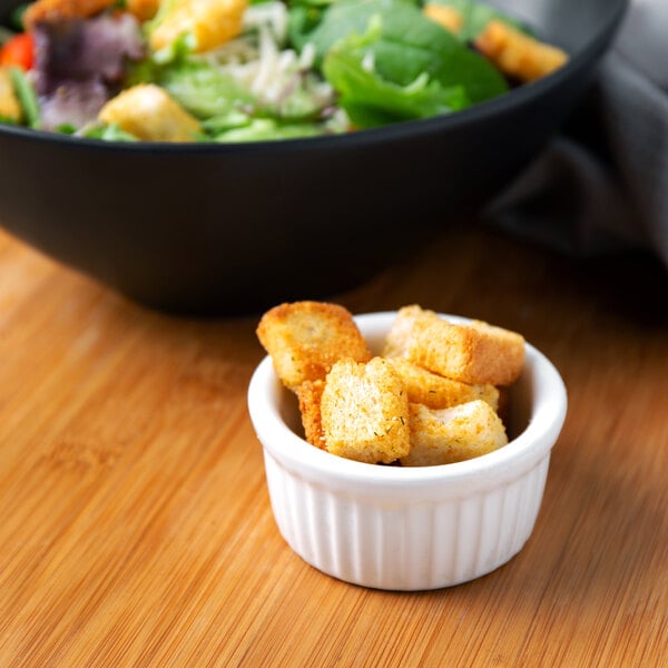Fresh Gourmet 2.5 lb. Premium Homestyle Seasoned Croutons - 4/Case