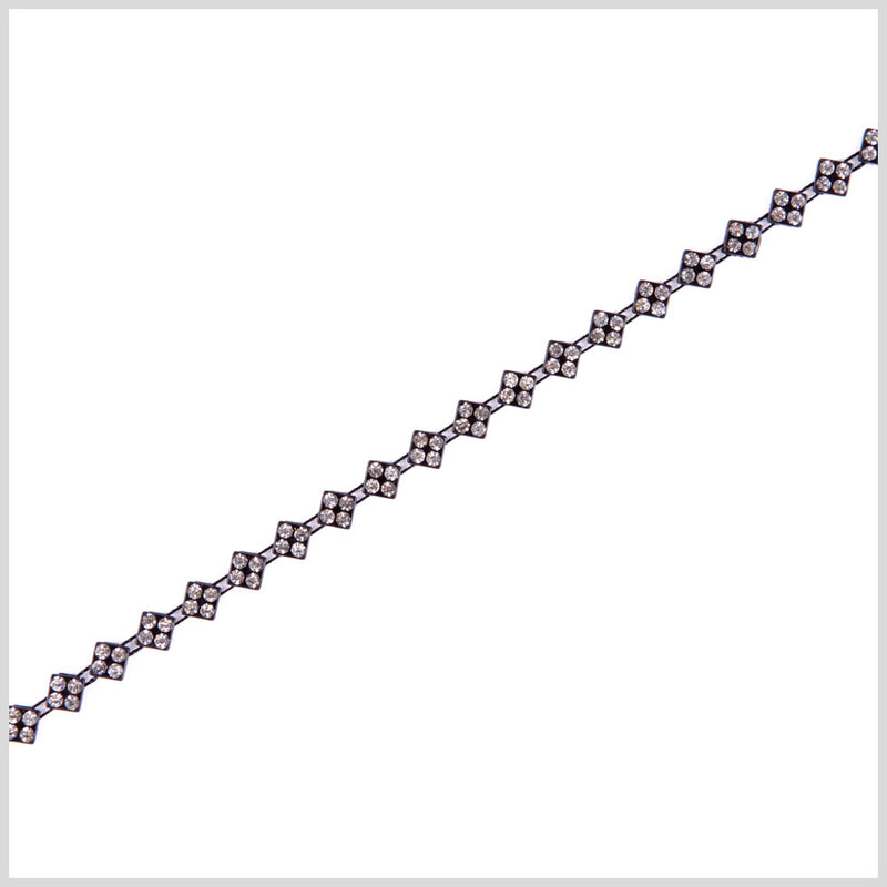 3.2mm Black/Crystal Plastic & Glass