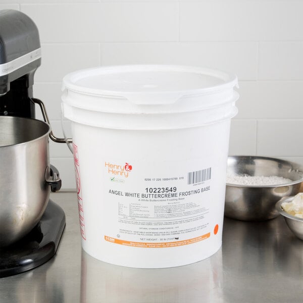 Henry & Henry 30 lb. Angel White Buttercreme Frosting Base