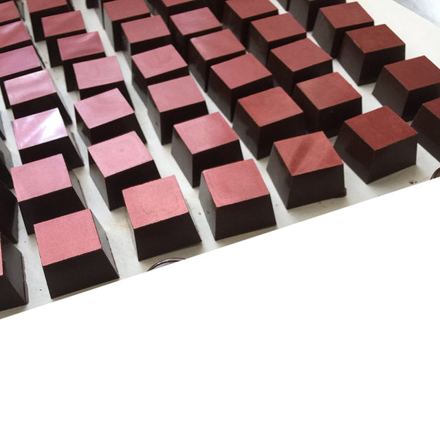 Polycarbonate Chocolate Mold Straight-Sided Square 33x 33 x22mm H., 24 Cavities