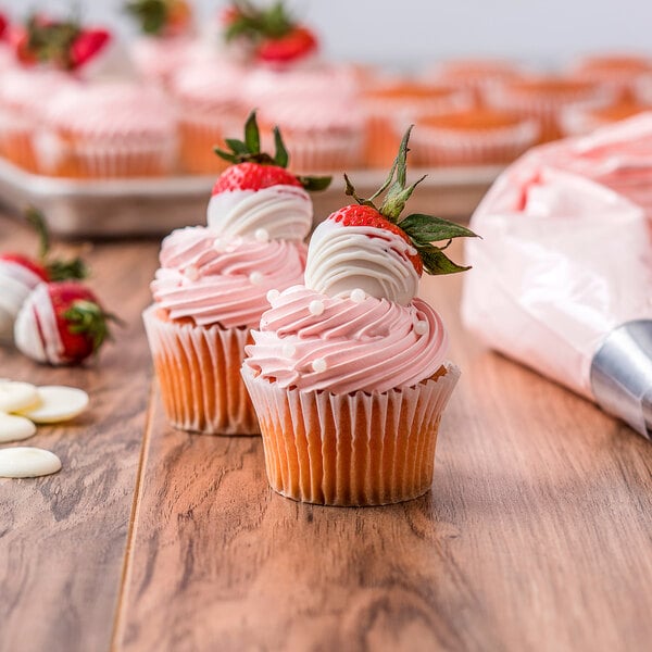 Rich's Bettercreme Strawberry Whipped Icing - 9 lb. Pail