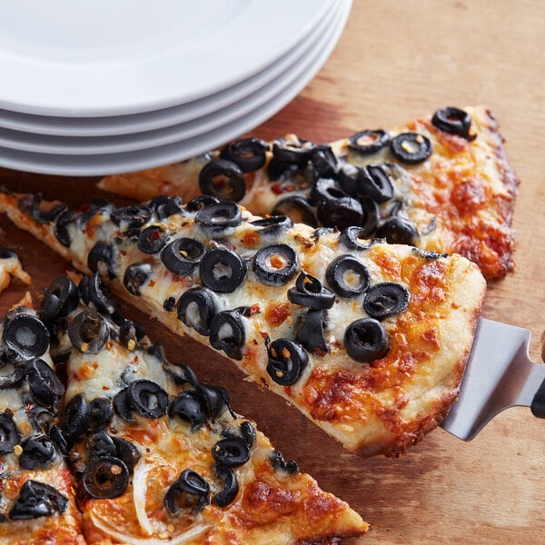 Hometown Provisions Sliced Black Olives 6 lb. 10 oz. (3 lb. 7 oz. Dr. Wt.) #10 Can - 6/Case
