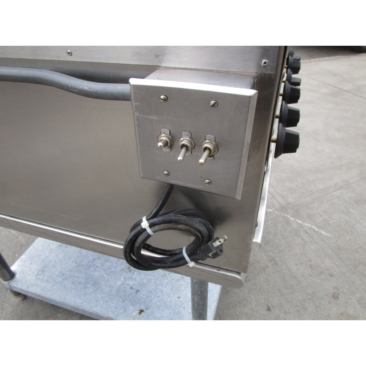 Attias Double Sided Rotating Heavy Duty Radiant Broiler Grill, Used Very Good Condition