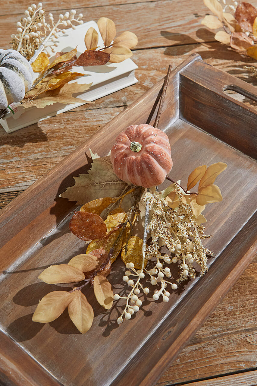 16” Pumpkin & Berries Pick