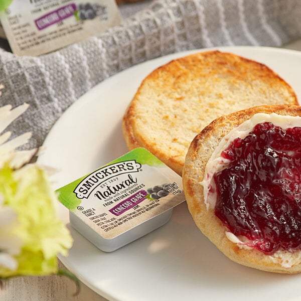 Smucker's Natural Concord Grape Jam .5 oz. Portion Cup - 200/Case