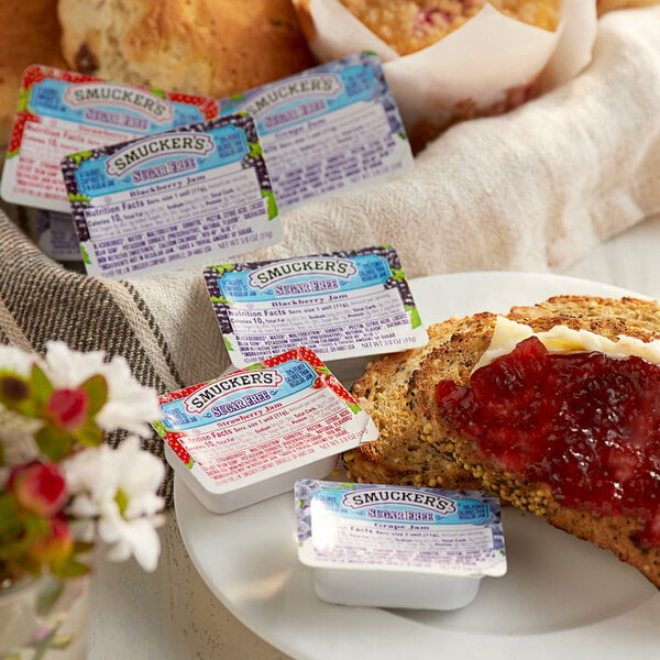 Smucker's Sugar-Free Grape, Strawberry & Blackberry Jam .375 oz. Portion Cups - 200/Case