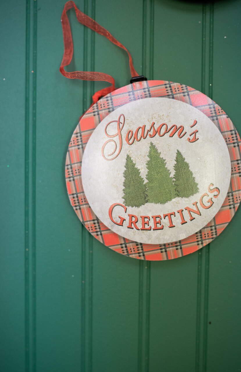 6.6” Buffalo Plaid Metal Christmas Ornaments