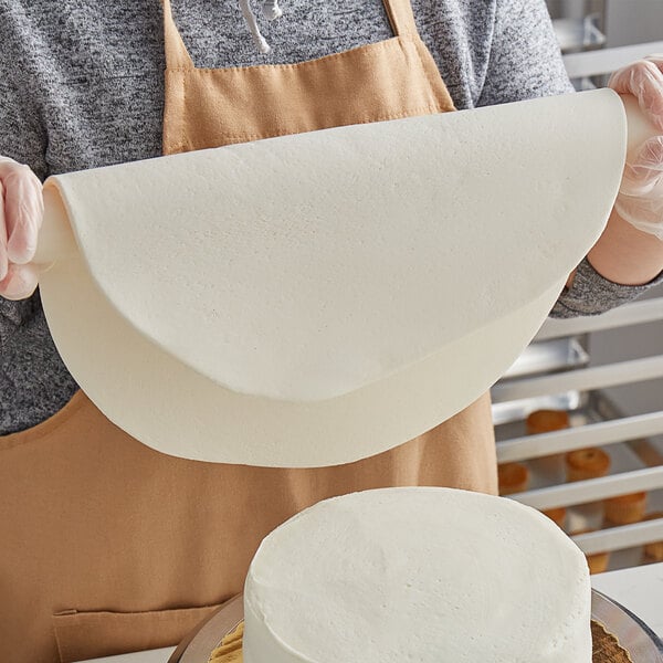 Satin Ice Dream 22 lb. Clean White Chocolate-Flavored Rolled Fondant
