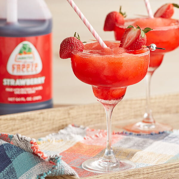 Jarritos® 1/2 Gallon Strawberry Slushy 5:1 Concentrate - 6/Case