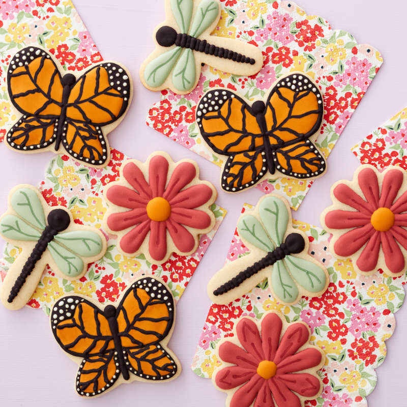 Wilton Metal Spring Flower Cookie Cutter Set, 3-Piece (Flower, Butterfly, Dragonfly)