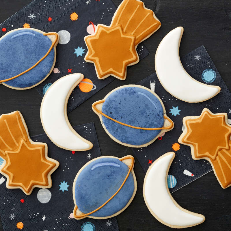 Wilton Metal Outer Space Cookie Cutter Set, 3-Piece (Shooting Star, Moon, Planet)