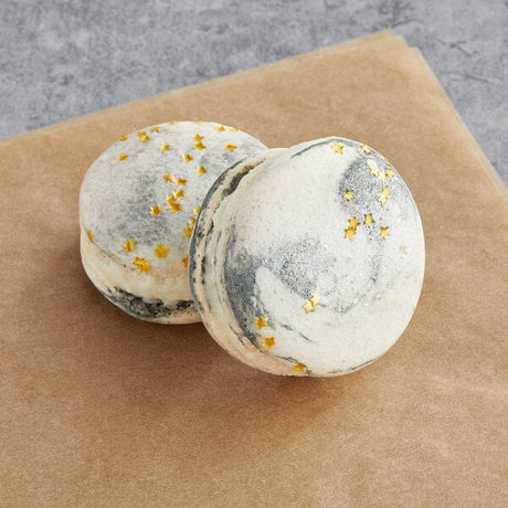 Macaron Centrale Vegan White Chocolate Peppermint Macaron - 24/Case