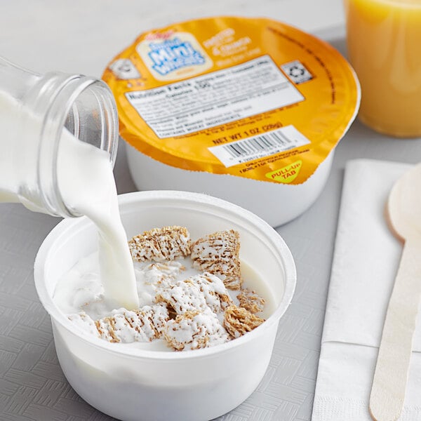 Kellogg's Frosted Mini-Wheats Bite Size Cereal Single-Serve Bowl Pack 1 oz. - 96/Case