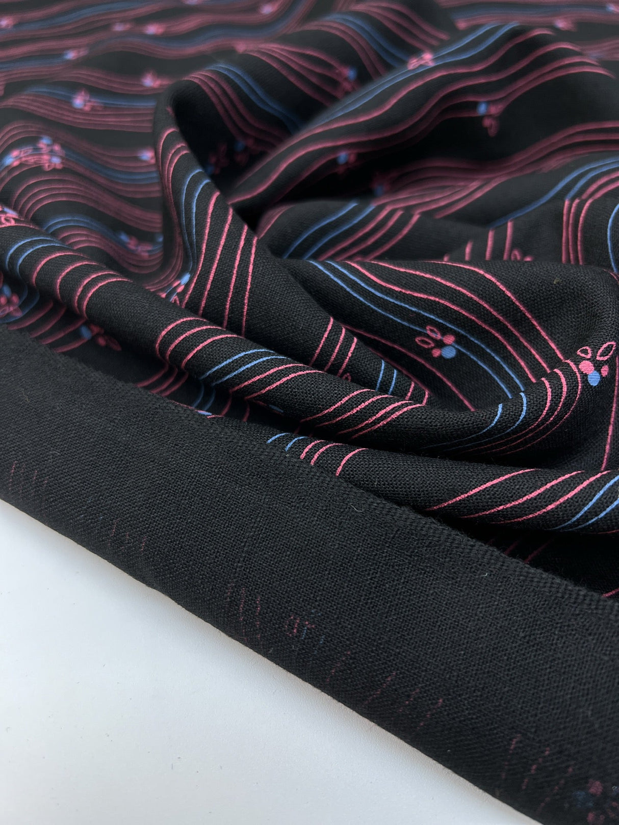 Virgin Wool Printed Striped Fabric Black Pink