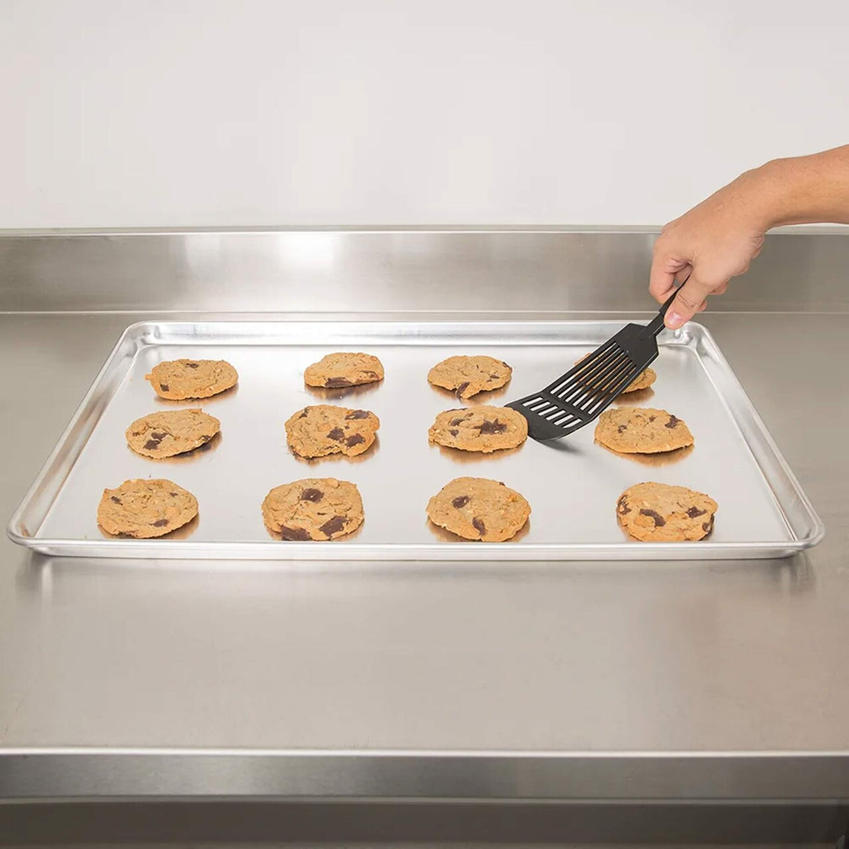 26" x 18" x 1" Full Size Sheet Pan 19 Gauge Aluminum Closed Bead Stackable Design