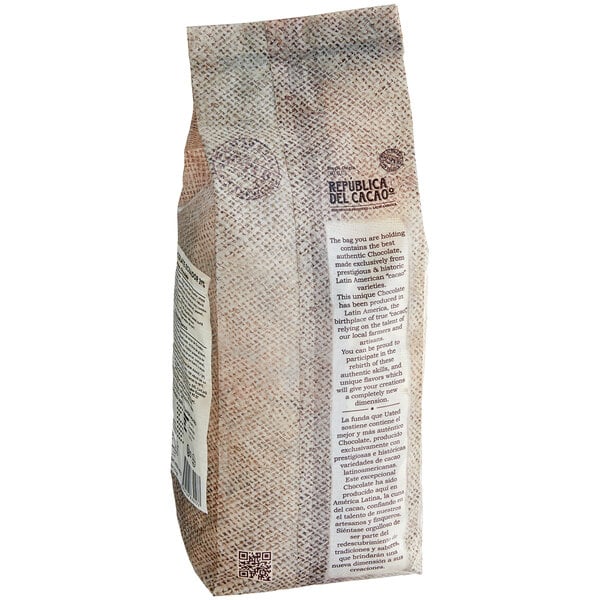 Republica del Cacao Ecuador 31% White Chocolate Couverture 5.5 lb.
