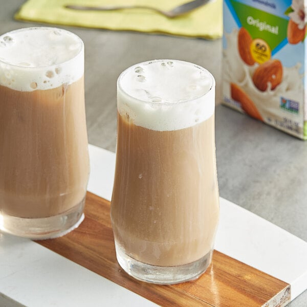 Almond Breeze Almond Milk 32 fl. oz. - 12/Case