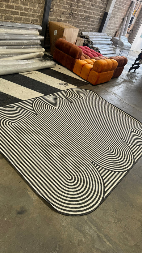 TOV 305 Polypropylene Fabric - Black & Ivory Geometric, Indoor/Outdoor Rug, Organic Live Edge (1 Piece)