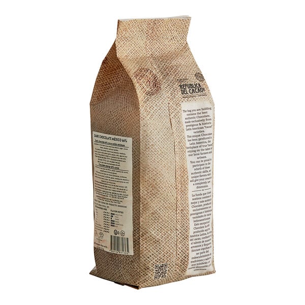 Republica del Cacao Mexico 66% Dark Chocolate Couverture 5.5 lb. - 4/Case
