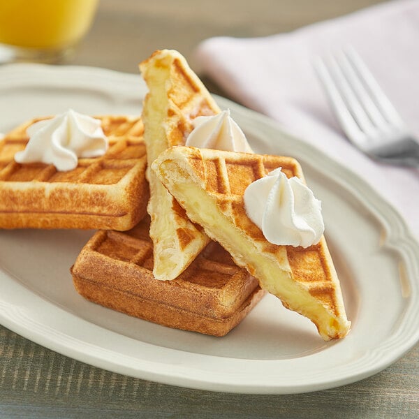 Le Chic Patissier Custard Cream-Filled Waffle 2.8 oz. - 48/Case