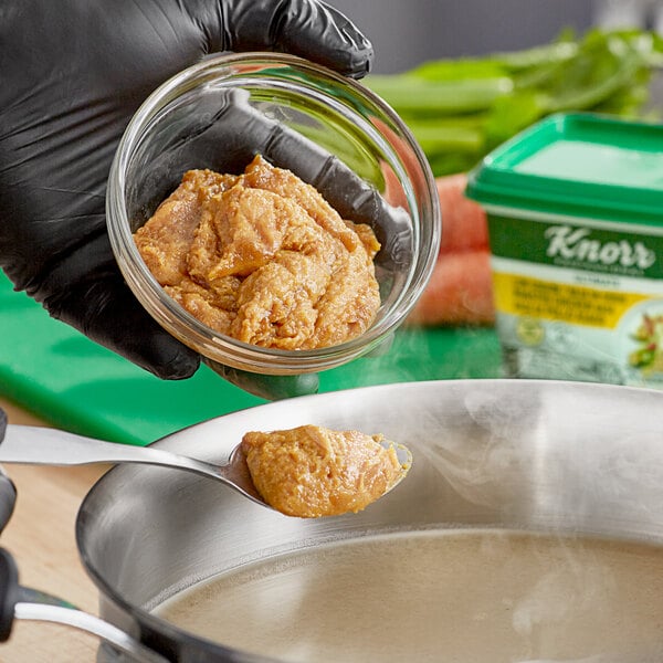 Knorr 1 lb. 095 Low Sodium Chicken Bouillon Base - 12/Case