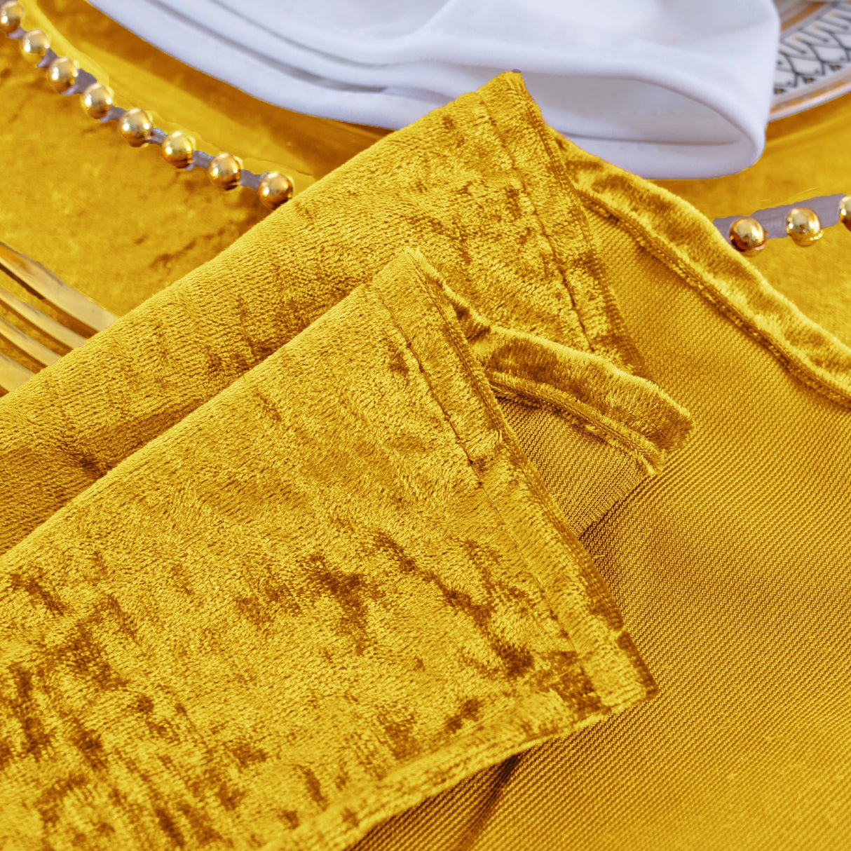 Round Velvet Tablecloth 120 Inch Gold