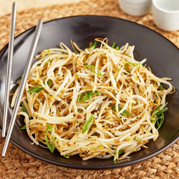 Fresh Bean Sprouts 8 oz. - 6/Case