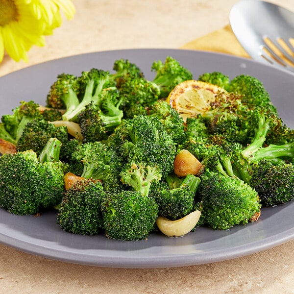 Fresh Broccoli Florets 3 lb. - 4/Case