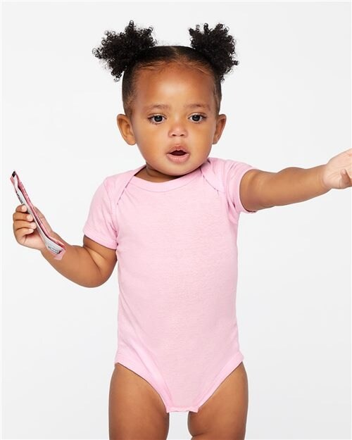 RADYAN® Essential Infant Fine Jersey Bodysuit