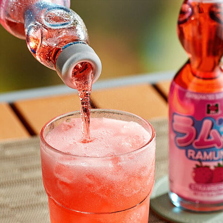 Hana Ramune Strawberry Soda 6.7 fl. oz. - 24/Case