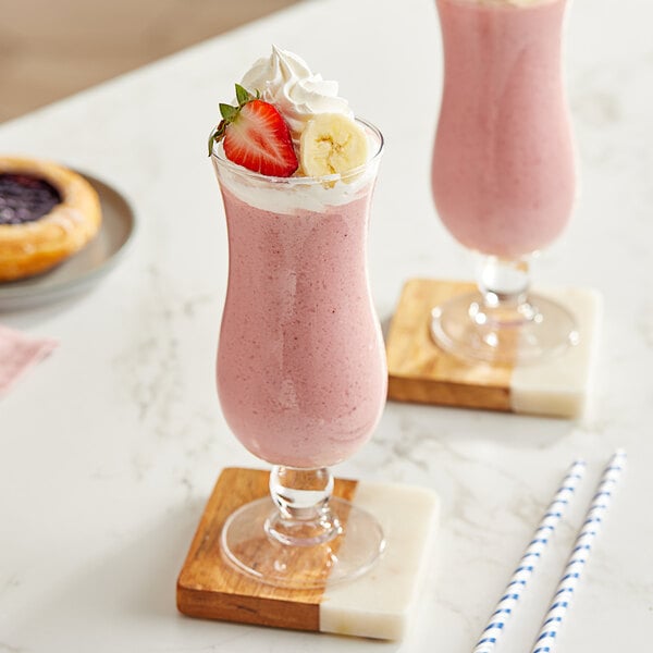 Maui by Lyons Strawberry Banana Smoothie Mix 46 fl. oz. - 6/Case