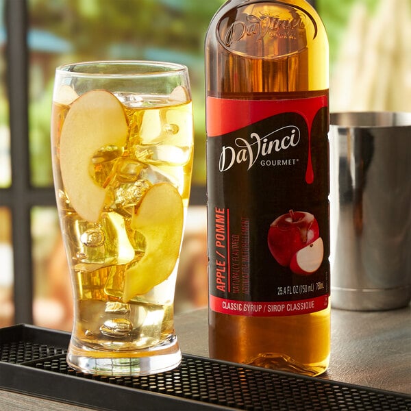 DaVinci Gourmet Classic Apple Flavoring / Fruit Syrup 750 mL - 4/Case